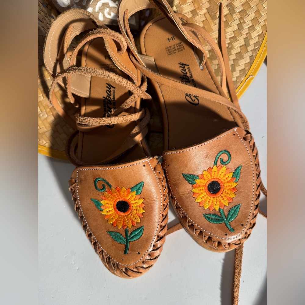 Brown Sunflower Embroidered Women's Lace-Up Sandals